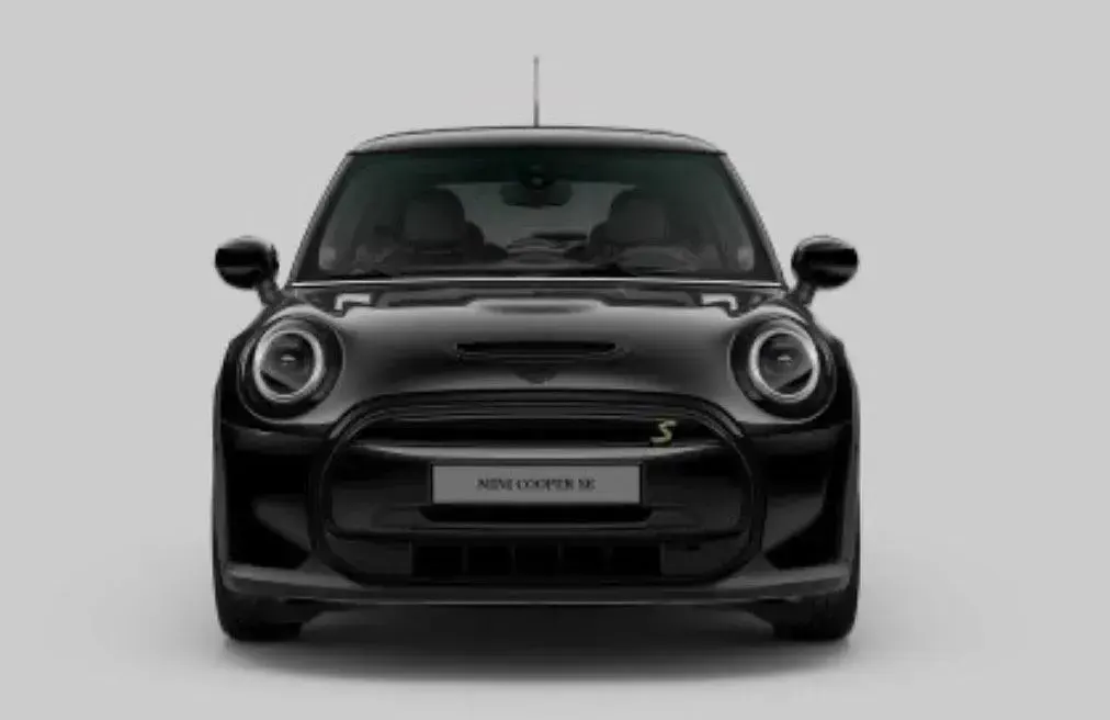 Gebraucht Mini Cooper SE 135 kW (184 PS) 2023 Midnight black metallic Kleinwagen