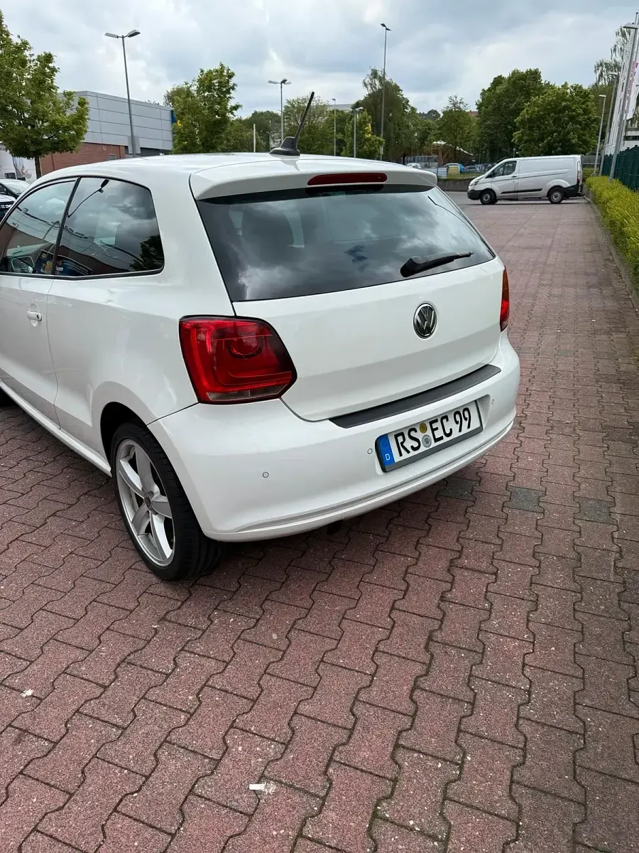 Gebraucht VW Polo Style 90 PS (66 kW) 2011 Weiß Kleinwagen