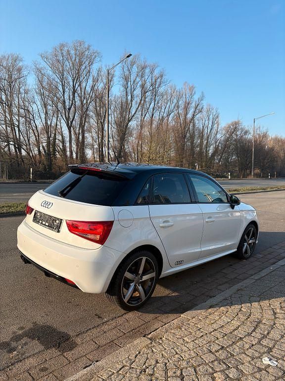 Gebraucht Audi A1 Sportback Ambition 122 PS (89 kW) 2015 Weiß Kleinwagen