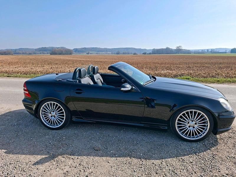 Gebraucht Mercedes SLK320 216 PS (158 kW) 2001 Schwarz Cabrio