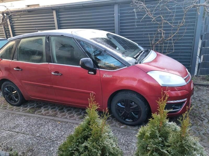 Rot Gebraucht 2011 Citroën C4 Van / Kleinbus | 4.750 € (Fairer Preis) - Bild 1/4