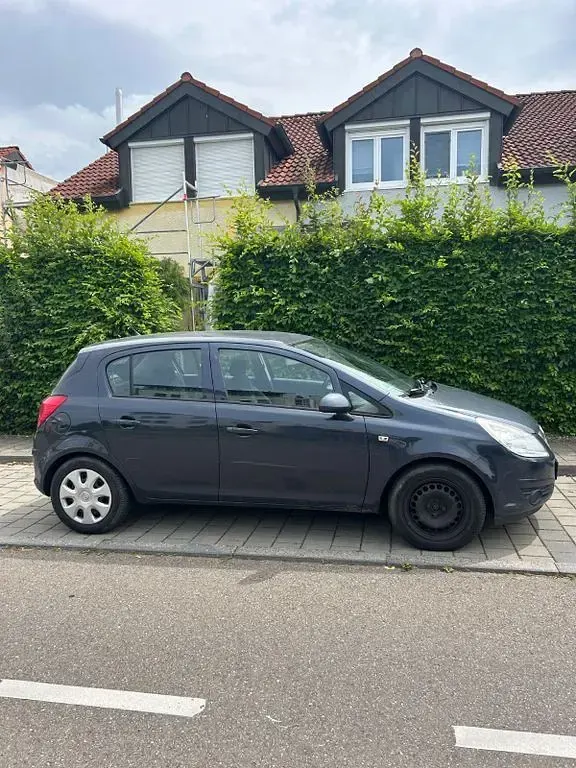Używany Opel Corsa 80 KM (58 kW) 2010 Szary Hatchback
