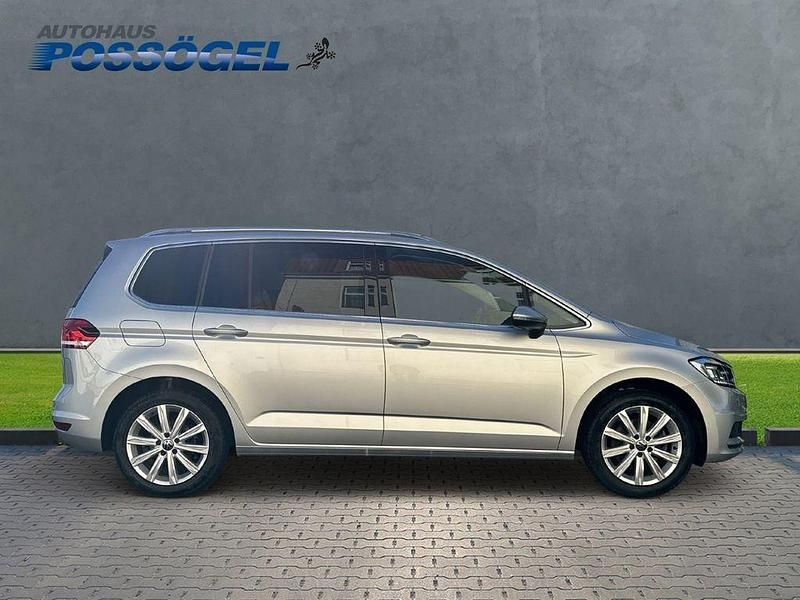 Gebraucht VW Touran Highline 150 PS (110 kW) 2024 Andere Van / Kleinbus