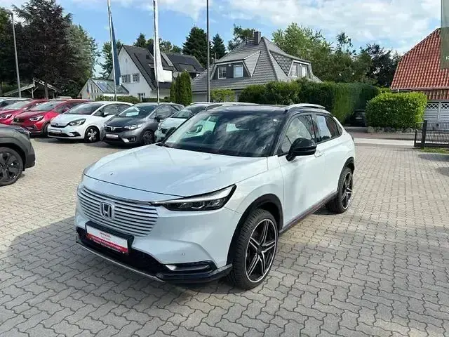 Gebraucht Honda HR-V Advance 131 PS (96 kW) 2023 Premium sunlight white (metallic) SUV