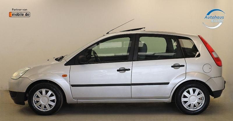Gebraucht Ford Fiesta 68 PS (50 kW) 2002 Silber Kleinwagen