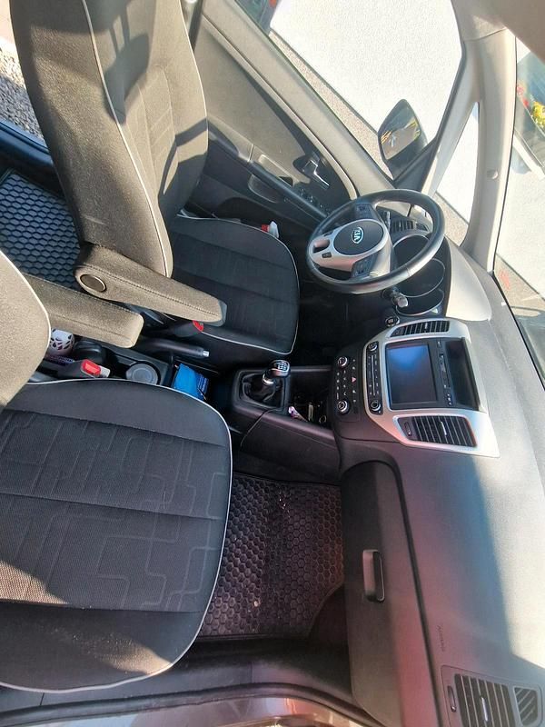 Gebraucht Kia Venga 125 PS (91 kW) 2017 Andere farben Kleinwagen