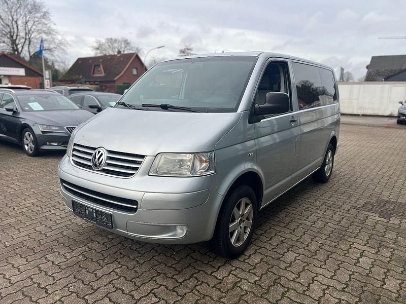 Gebraucht VW Caravelle 131 PS (96 kW) 2006 Silber Van / Kleinbus