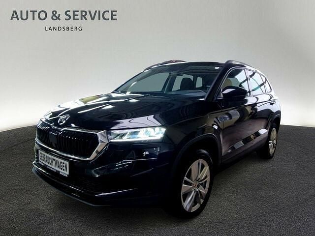 Schwarz Gebraucht 2024 Skoda Karoq Selection SUV | 29.490 € (Fairer Preis) - Bild 1/2