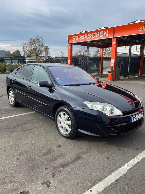 Schwarz Gebraucht 2010 Renault Laguna III Limousine | 2.500 € (Guter Preis) - Bild 1/4