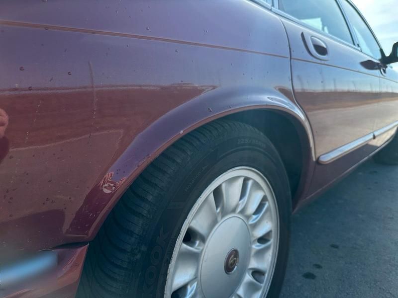 Gebraucht Jaguar XJ 209 PS (153 kW) 2024 Rot Limousine