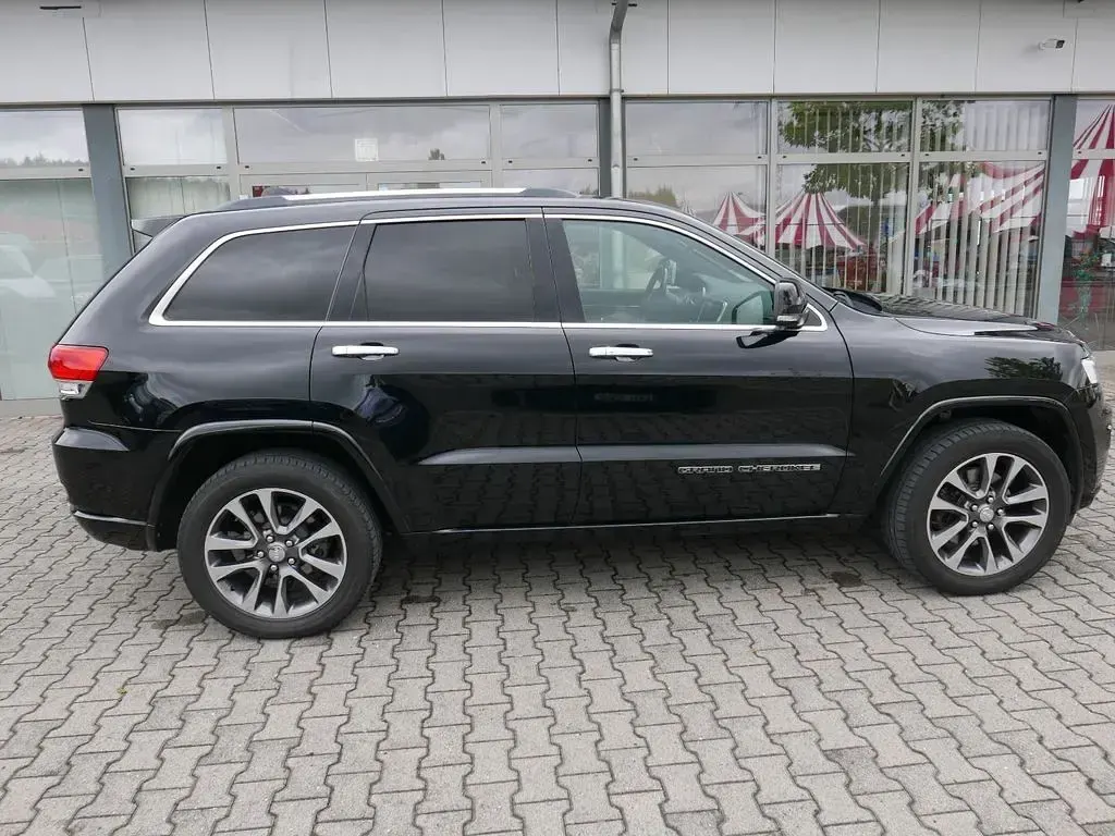 Gebraucht Jeep Cherokee Overland 250 PS (183 kW) 2018 Schwarz SUV