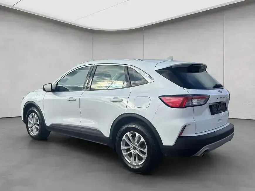 Gebraucht Ford Kuga Titanium 224 PS (164 kW) 2022 Weiß SUV