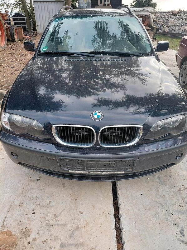 Blau Gebraucht 2004 BMW 316 Kombi | 1.450 € (Fairer Preis) - Bild 1/4