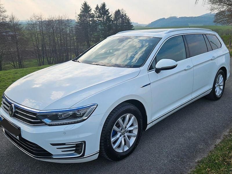 Gebraucht VW Passat GTE 218 PS (160 kW) 2016 Weiß Limousine