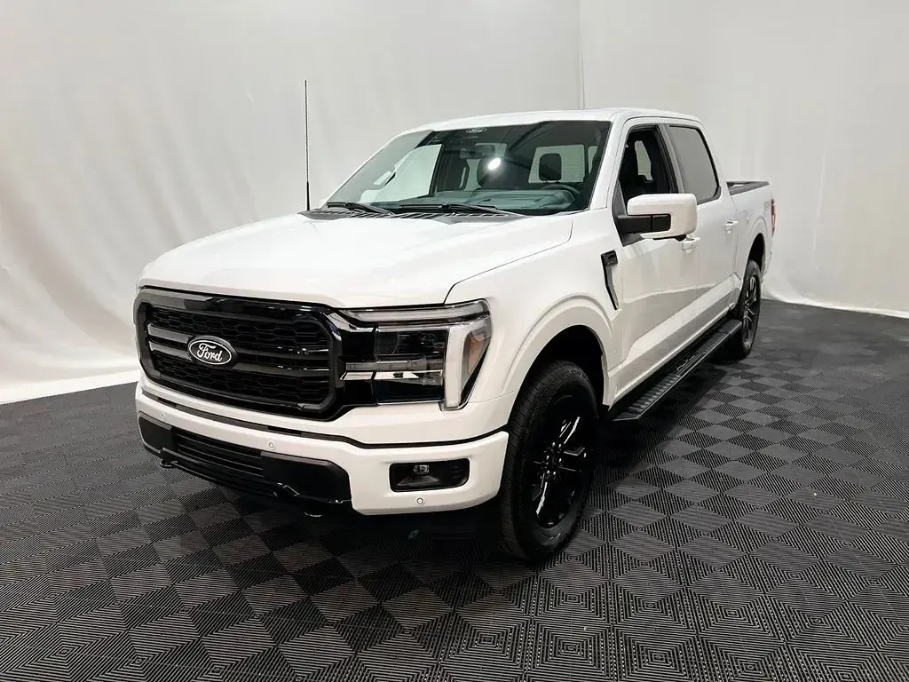 Neu Ford V8 Lariat 405 PS (297 kW) 2026 Weiß SUV