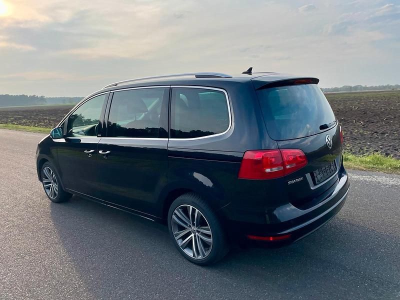 Schwarz Gebraucht 2012 VW Sharan Style Van / Kleinbus | 12.000 € (Fairer Preis) - Bild 1/4