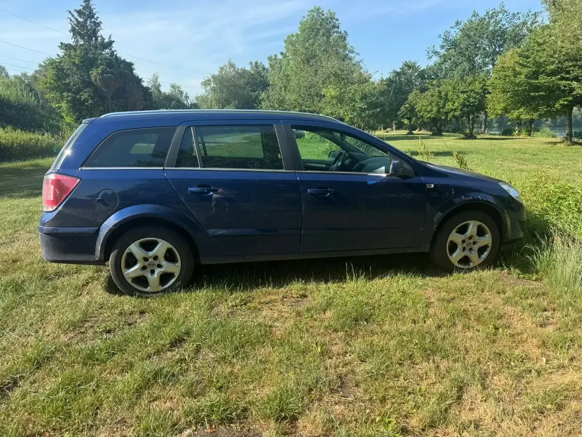 Gebraucht Opel Astra 120 PS (88 kW) 2007 Blau Kombi