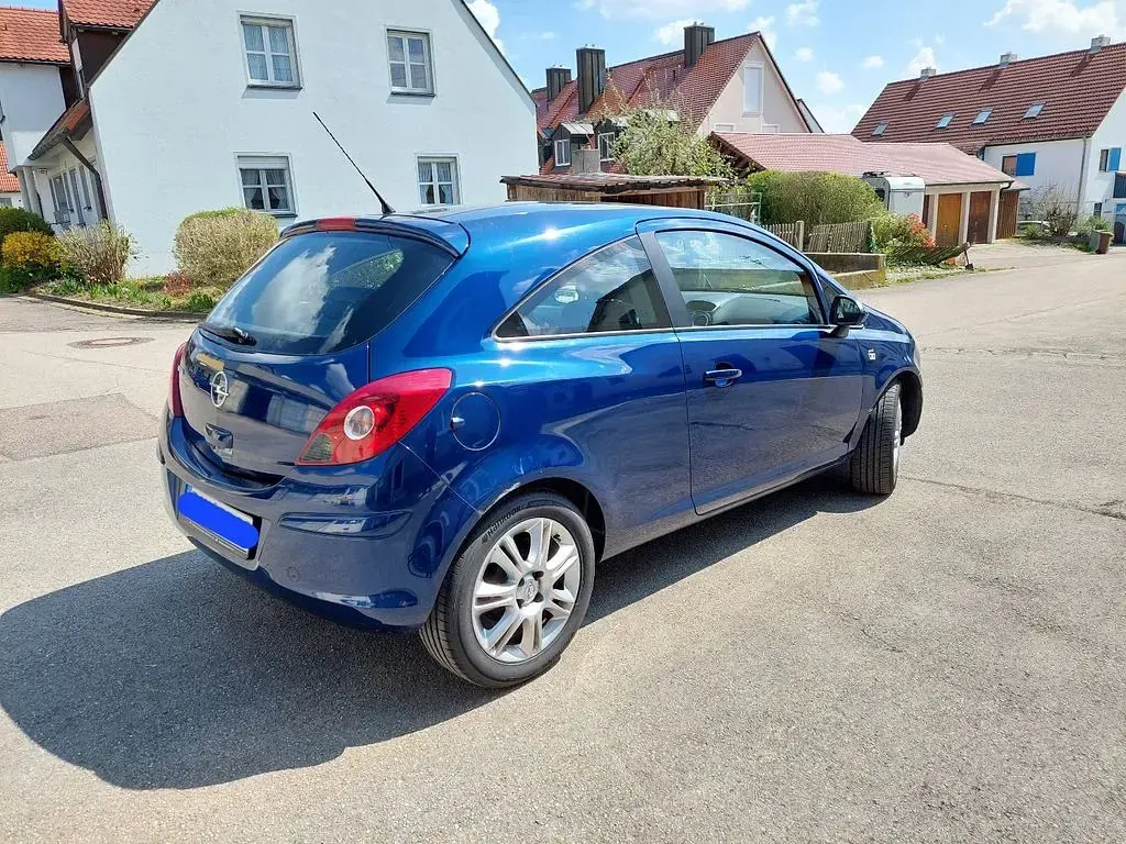 Gebraucht Opel Corsa 80 PS (58 kW) 2010 Blau Kleinwagen