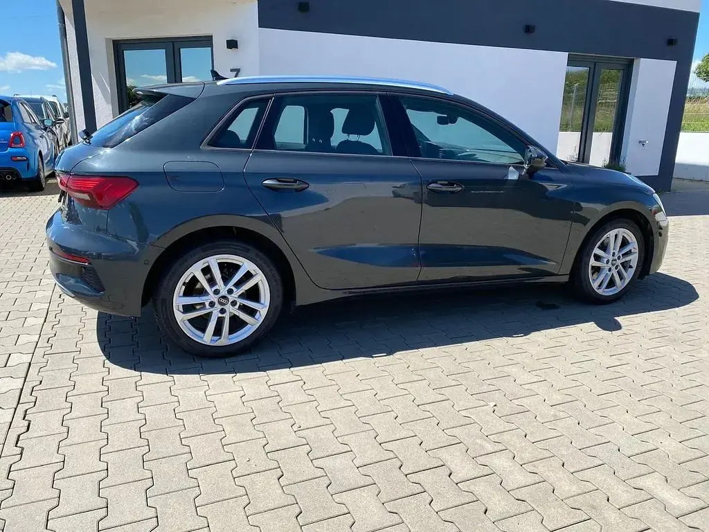 Gebraucht Audi A3 Advanced 116 PS (85 kW) 2021 Manhattangrau metallic Limousine