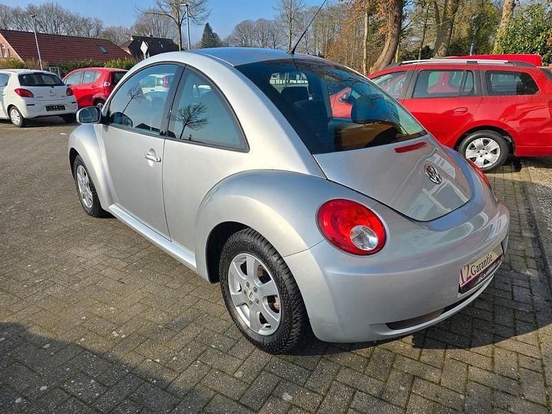 Gebraucht VW New Beetle 75 PS (55 kW) 2007 Silber Kleinwagen
