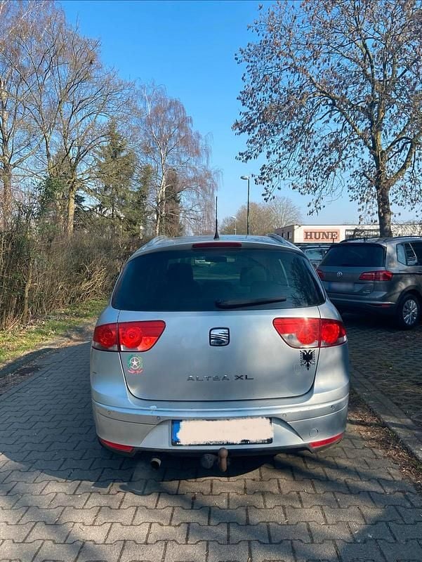 Gebraucht Seat Altea XL 102 PS (75 kW) 2007 Silber Van / Kleinbus
