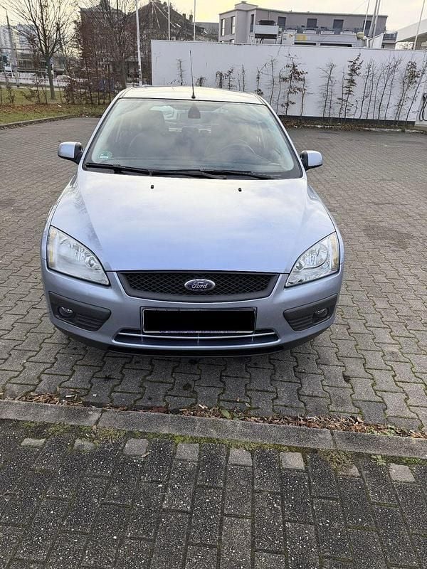 Gebraucht Ford Focus 101 PS (74 kW) 2006 Blau Limousine