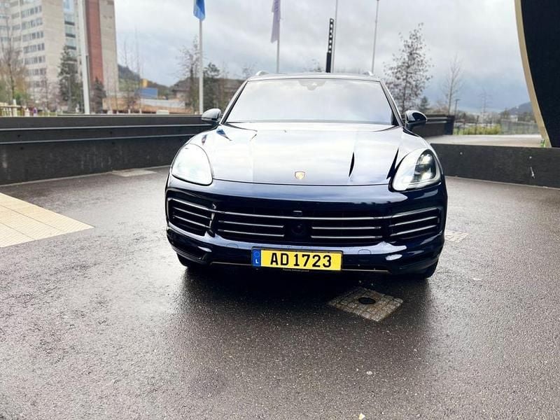 Blau Gebraucht 2019 Porsche Cayenne Chrono SUV | 55.000 € (Fairer Preis) - Bild 1/4