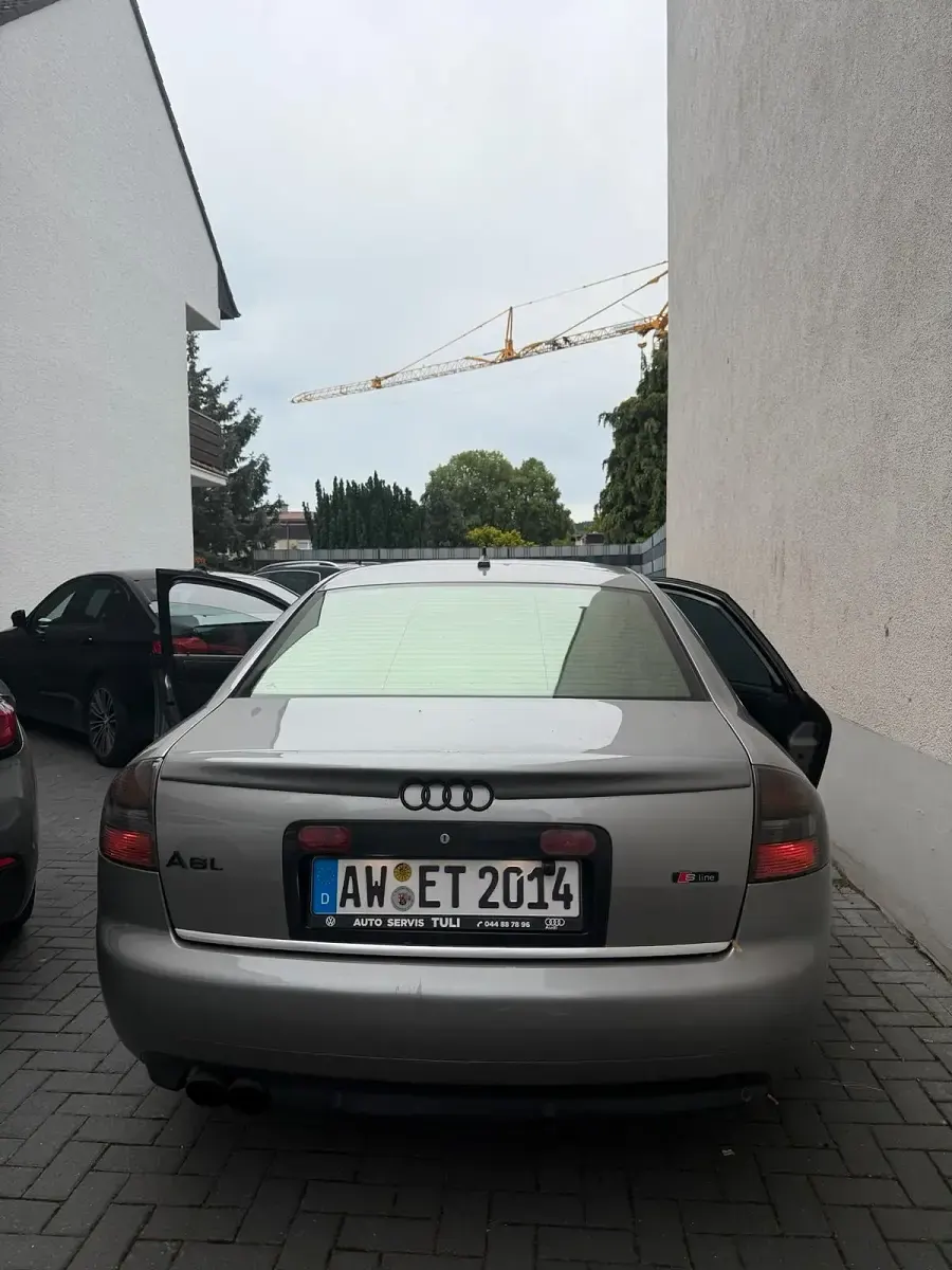 Gebraucht Audi A6 180 PS (132 kW) 2003 Grau Kleinwagen