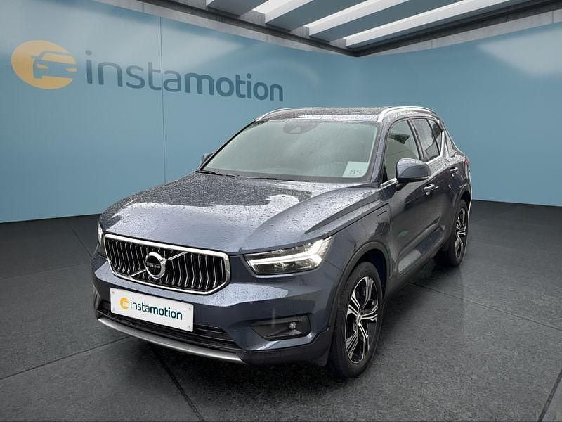Blau Gebraucht 2021 Volvo XC40 SUV | 29.799 € (Fairer Preis) - Bild 1/4