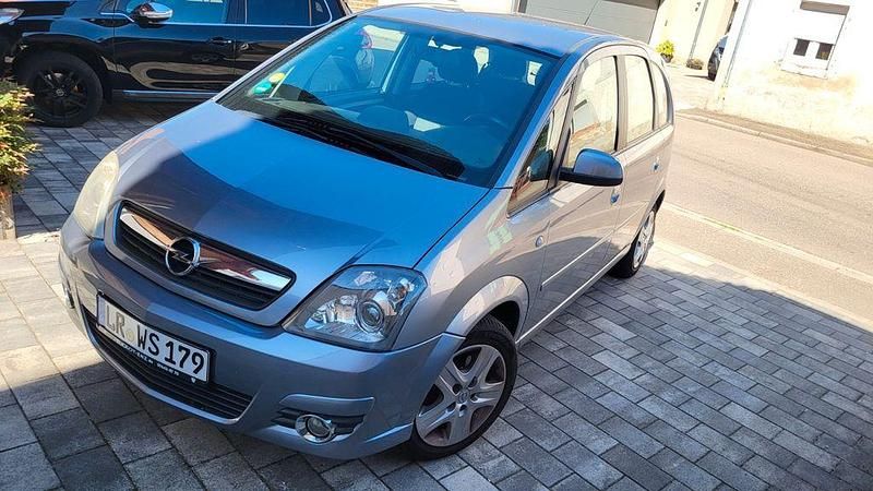 Blau Gebraucht 2009 Opel Meriva Van / Kleinbus | 3.999 € (Etwas zu teuer) - Bild 1/4