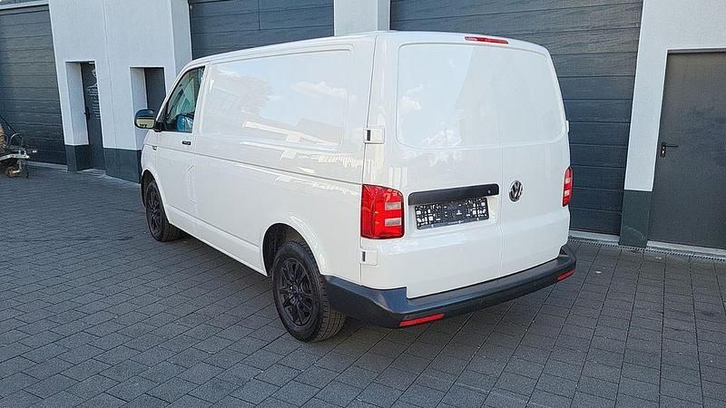 Gebraucht VW Transporter 102 PS (75 kW) 2019 Weiß Van