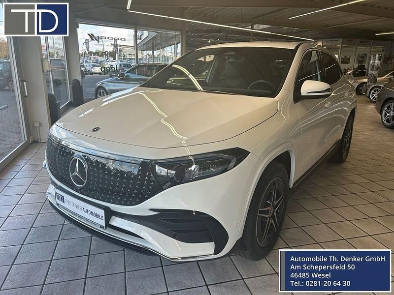 Weiß Gebraucht 2024 Mercedes EQA300 AMG line SUV | 38.890 € (Etwas zu teuer) - Bild 1/4