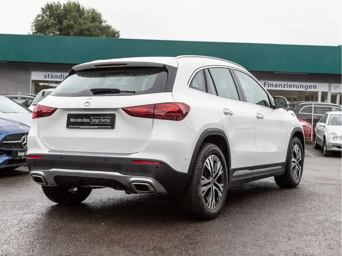 Gebraucht Mercedes GLA220 Progressive 190 PS (139 kW) 2025 Weiss unilack polarweiß SUV