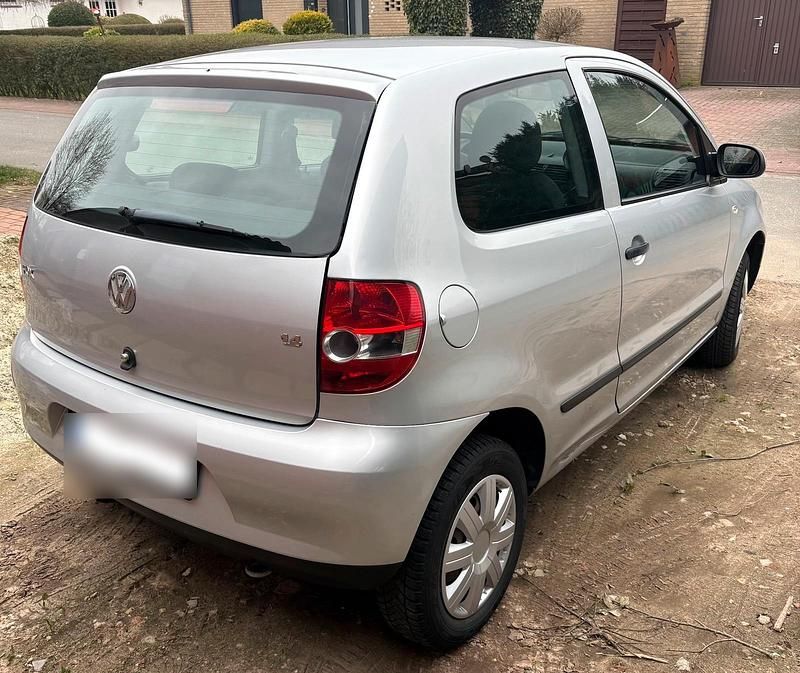 Gebraucht VW Fox 75 PS (55 kW) 2006 Silber Kleinwagen