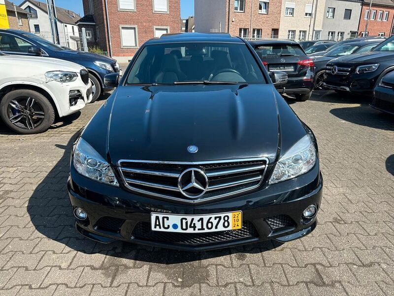 Schwarz Gebraucht 2009 Mercedes C63 AMG AMG Limousine | 23.900 € - Bild 1/4