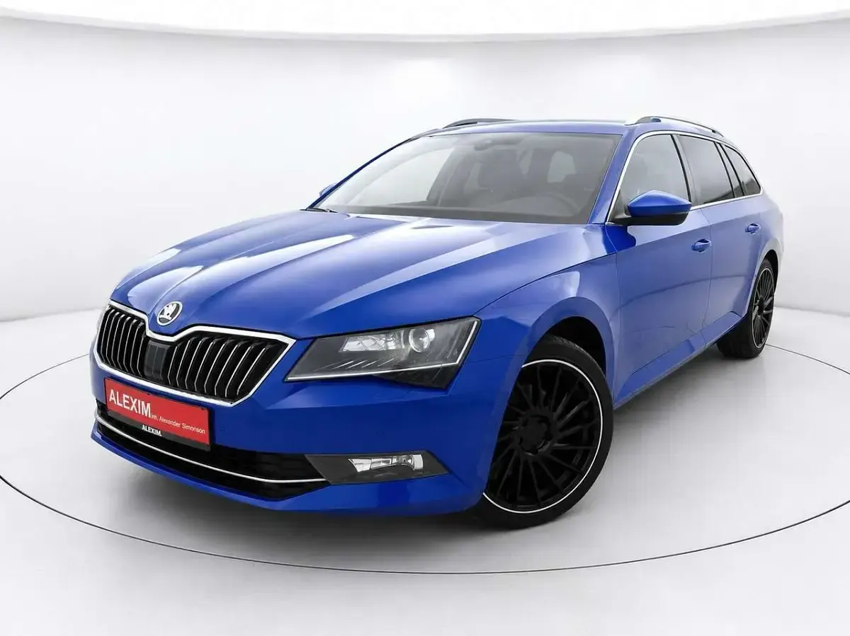 Gebraucht Skoda Superb 150 PS (110 kW) 2018 Modra energy/energy blue Kombi