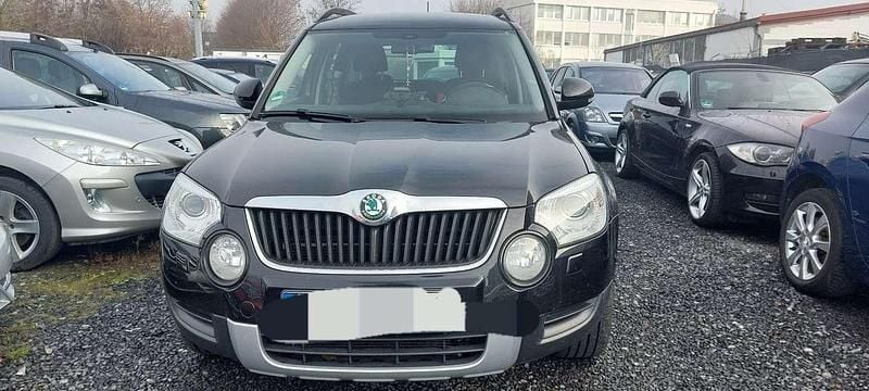 Schwarz Gebraucht 2012 Skoda Yeti Family SUV | 6.699 € (Superpreis) - Bild 1/4