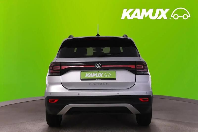 Gebraucht VW T-Cross 110 PS (80 kW) 2022 Silber / grau SUV