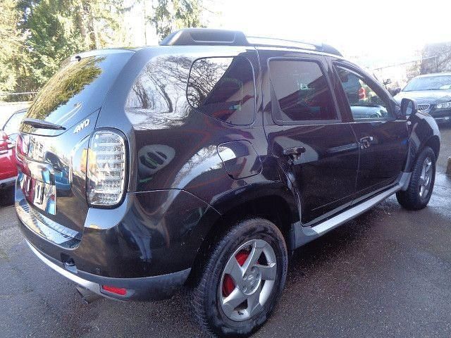 Gebraucht Dacia Duster Prestige 105 PS (77 kW) 2011 Schwarz SUV