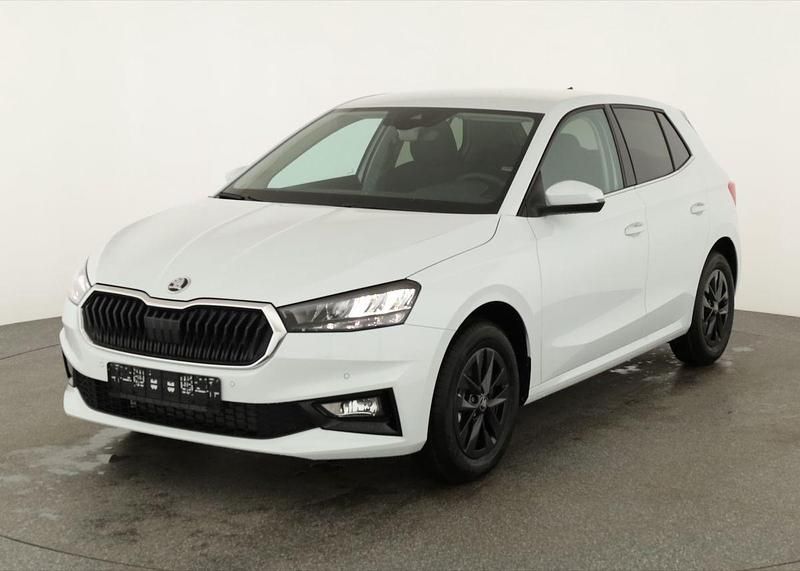Neu Skoda Fabia Selection 116 PS (85 kW) 2025 Moon white metallic Kleinwagen