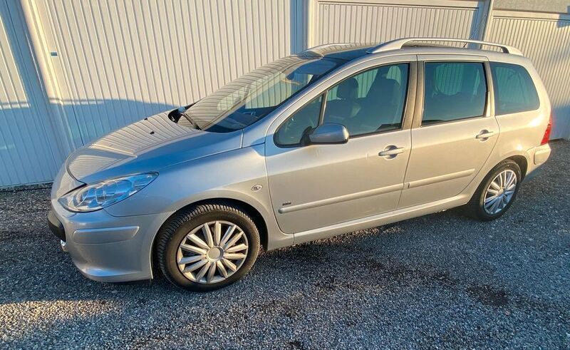 Grau Gebraucht 2007 Peugeot 307 Sport Kombi | 2.700 € (Fairer Preis) - Bild 1/4