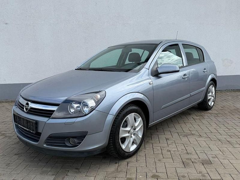 Gebraucht Opel Astra Edition 105 PS (77 kW) 2006 Silber Limousine