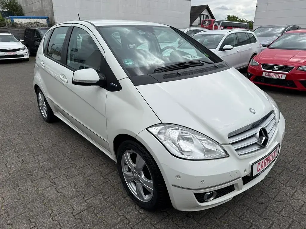 Gebraucht Mercedes A160 82 PS (60 kW) 2012 Weiß Limousine