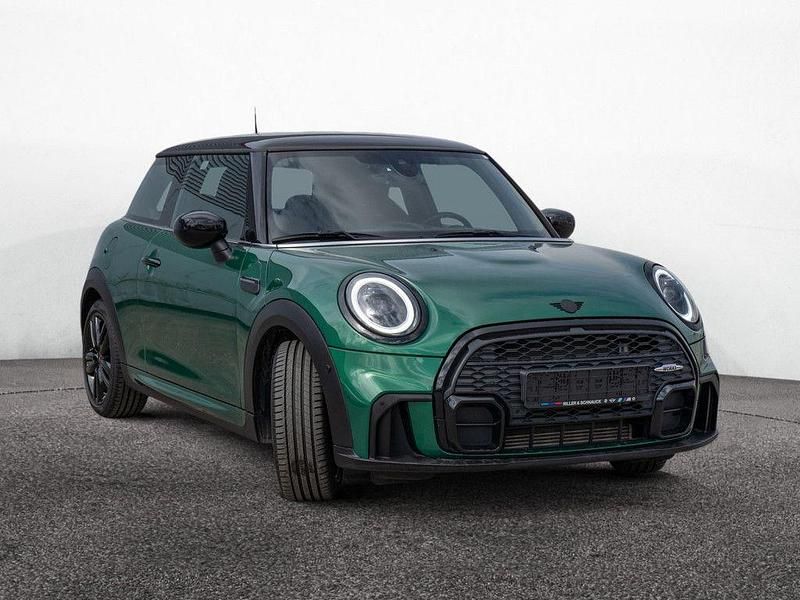 Gebraucht Mini John Cooper Works 136 PS (100 kW) 2023 British racing green Kleinwagen