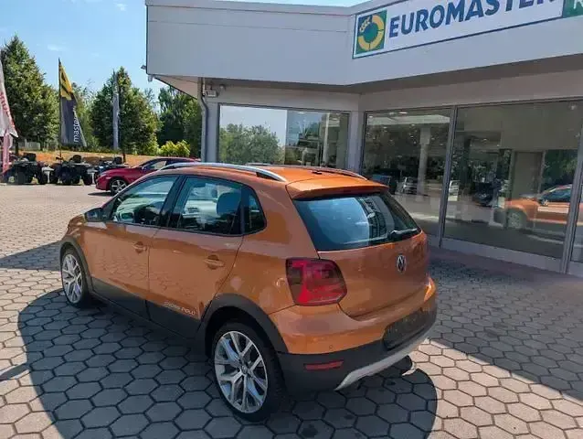 Gebraucht VW Polo Comfortline 90 PS (66 kW) 2016 Braun Limousine