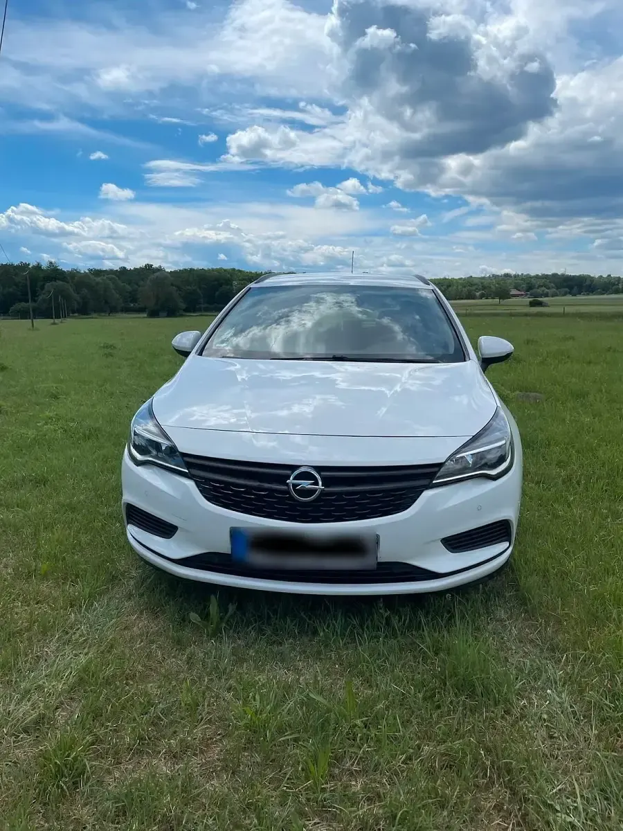 Gebraucht Opel Astra 105 PS (77 kW) 2016 Weiß Kombi