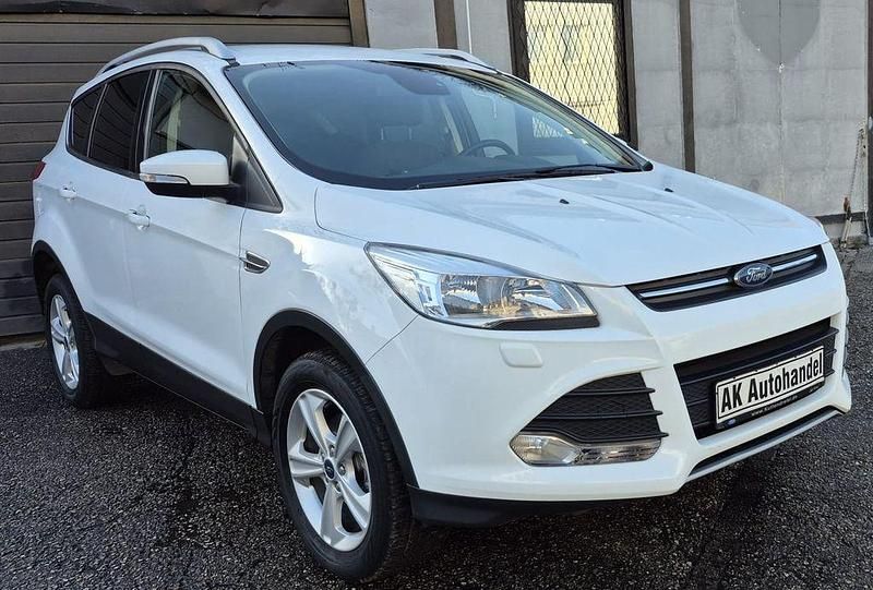 Gebraucht Ford Kuga SYNC Edition 150 PS (110 kW) 2015 Weiß SUV