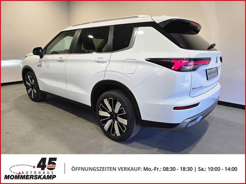 Gebraucht Mitsubishi Outlander P-HEV Edition+ 306 PS (225 kW) 2024 Weiss SUV