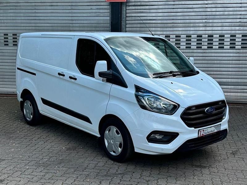 Gebraucht Ford Transit Custom Trend 131 PS (96 kW) 2018 Weiß Van / Kleinbus