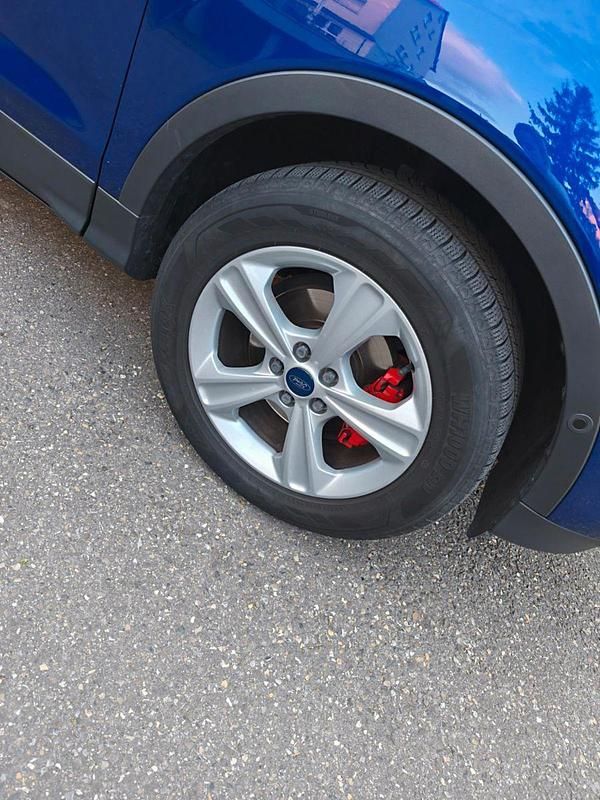 Usado Ford Kuga SYNC Edition 150 HP (110 kW) 2016 Azul SUV